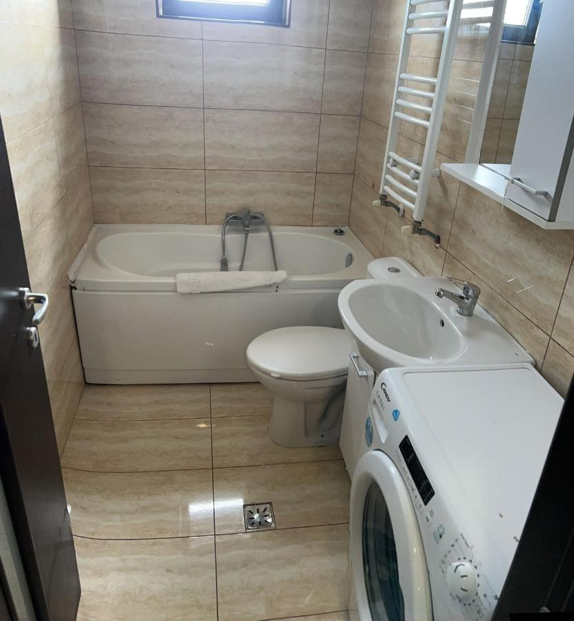 Chez Ana Apartman Otopeni Kültér fotó